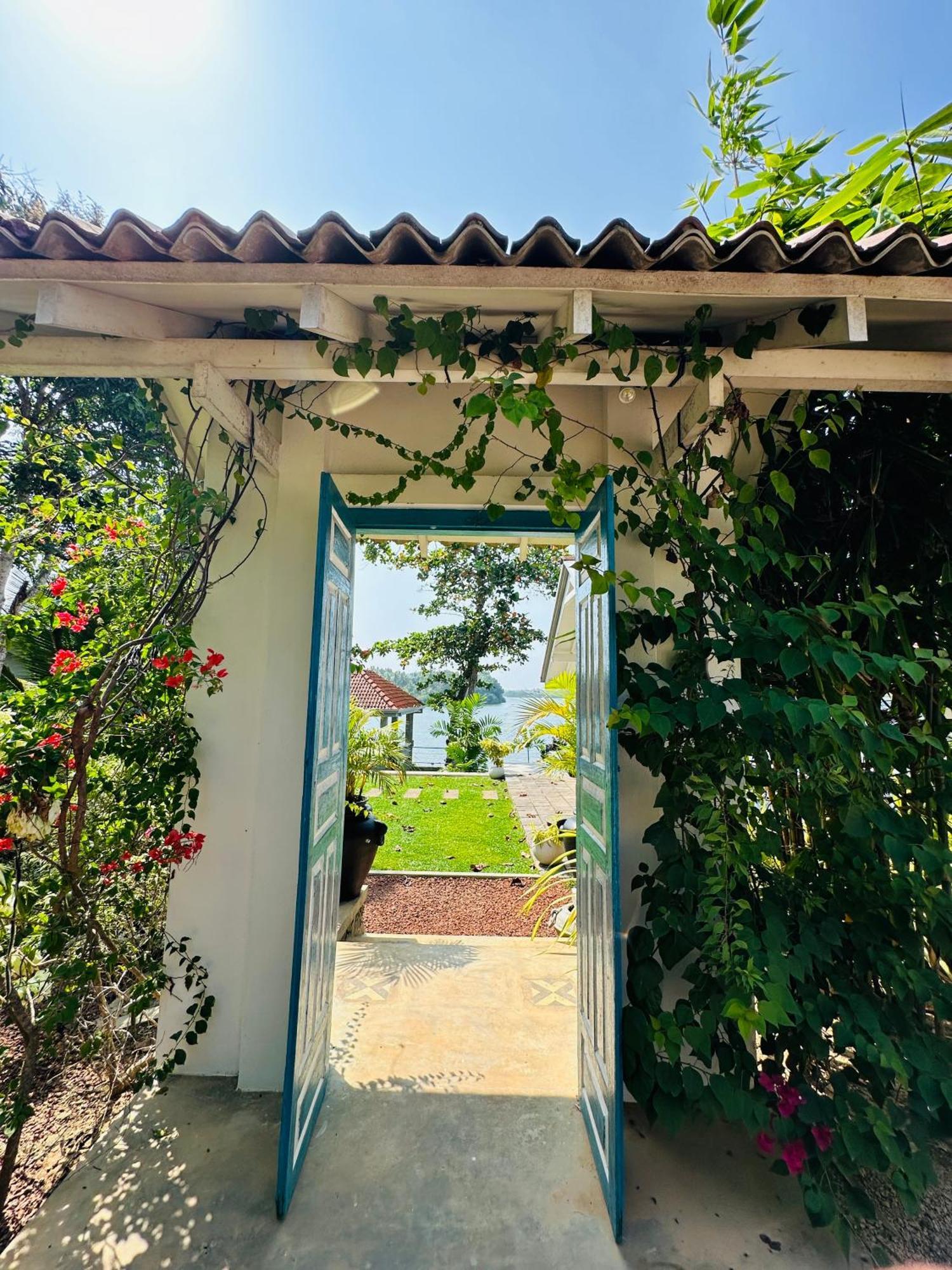 The Niche Hikkaduwa - 10 Minutes To The Beach Εξωτερικό φωτογραφία